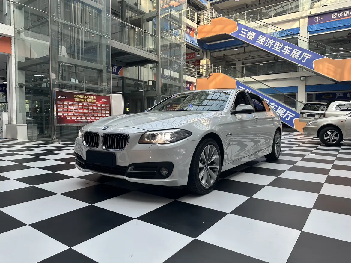 2017 款宝马 528Li xDrive 领先型，1 次过户，报价 16.98 万