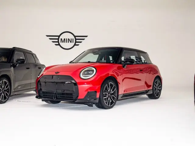 全新电动MINI COOPER正式上市 smart与MINI 怎么选！