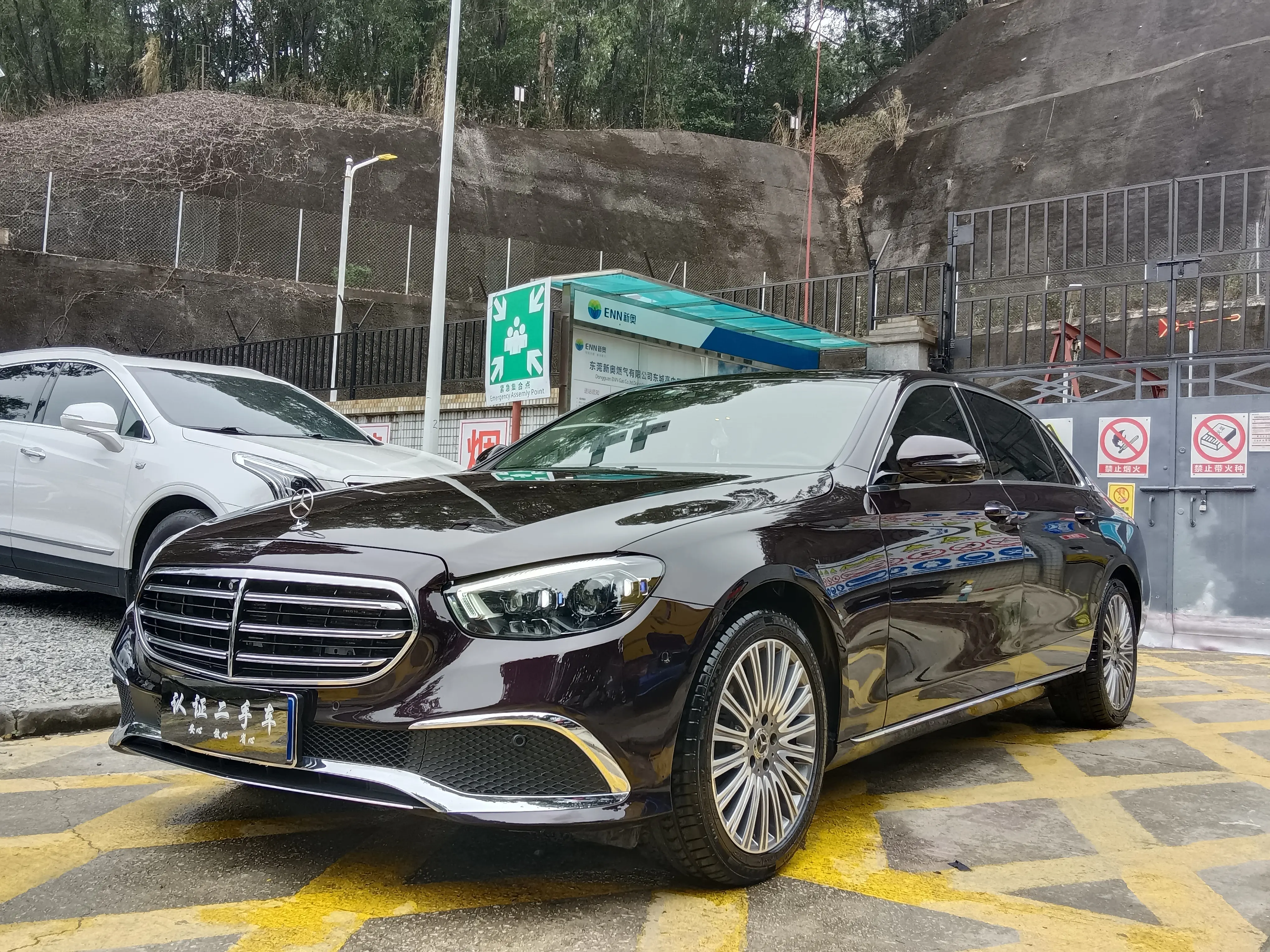 二手奔驰 E 级 2019 款 E300L 尊贵型，36.8 万即可入手